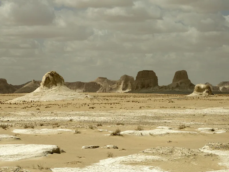 الصحراء البيضاء — الفرافرة، مصر