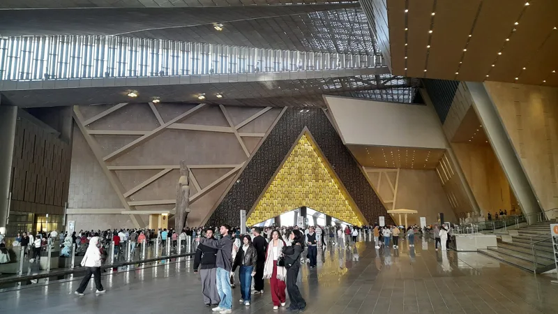 المتحف المصري الكبير يقترب من 4 ملايين زائر منذ افتتاحه